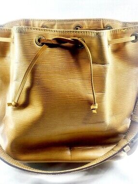 Louis Vuirton Epi Drawstring Bag